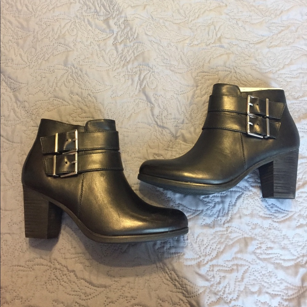 BRAND NEW Clark's Artisan Booties