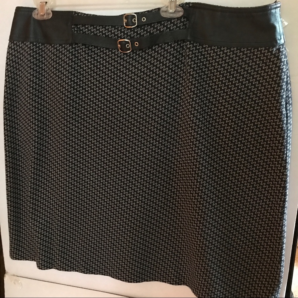 SALE 20w black white knit chevron pencil skirt