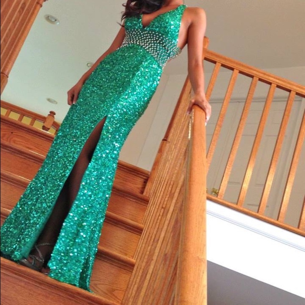 PROM DRESS