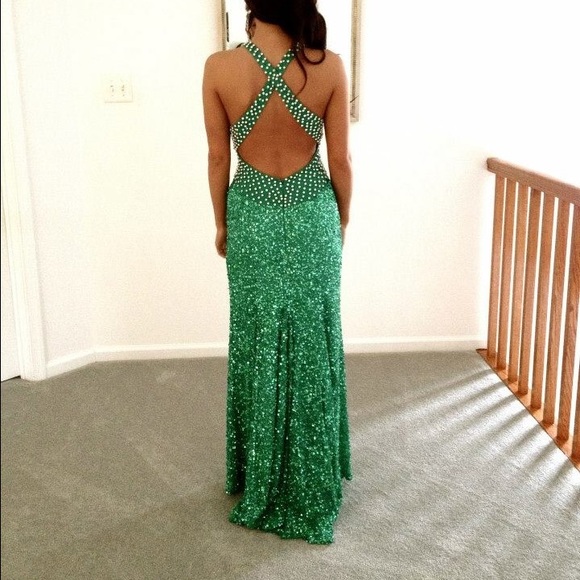 PROM DRESS - Picture 2 of 3