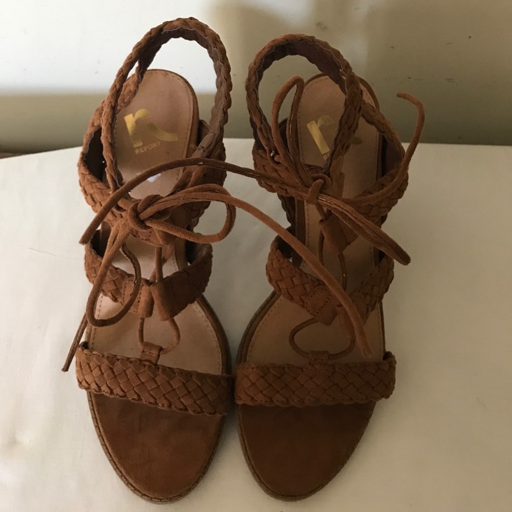 Report chunky heel sandals size 6.5