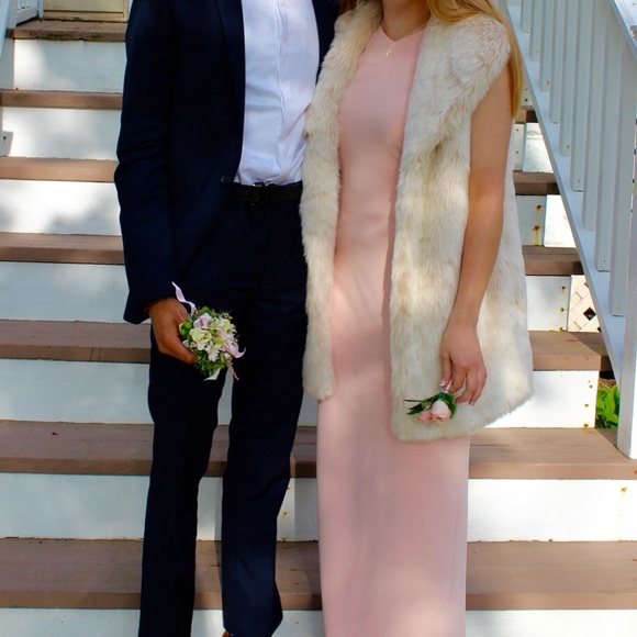 SOLD Nordstrom Light Toned Fur Vest - Picture 1 of 4
