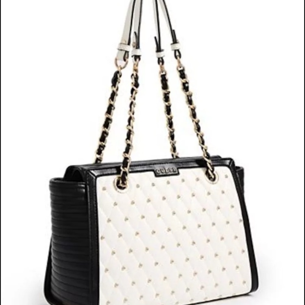 GUESS white faux leather handbag with gold chain