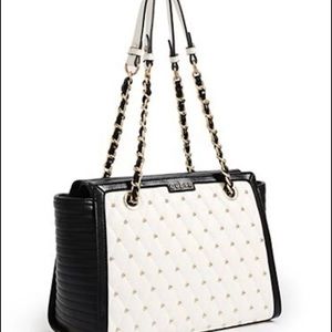 GUESS white faux leather handbag with gold chain