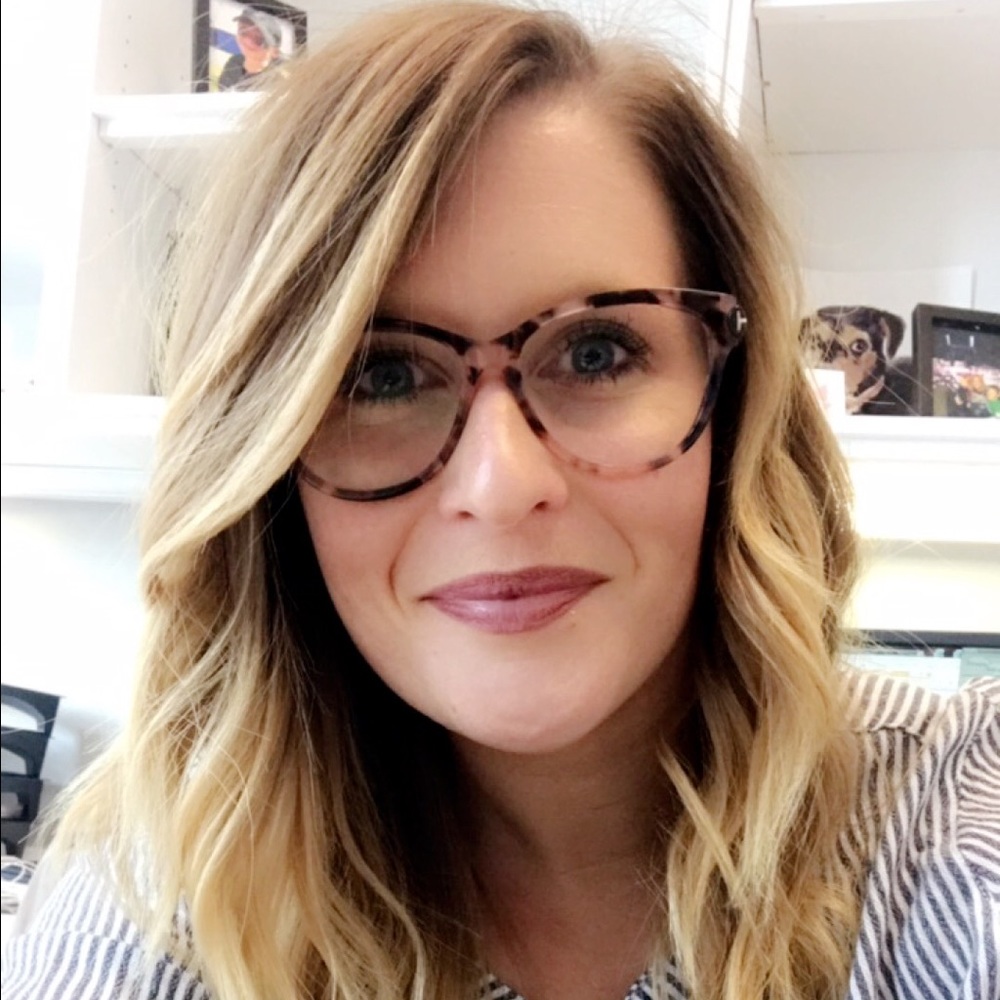 Meet your Posher, Emilee