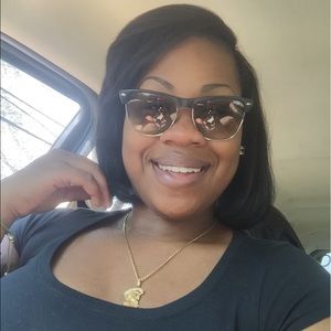 Meet your Posher, Ashley