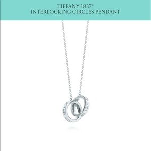 🎀 Tiffany's interlocking circles necklace