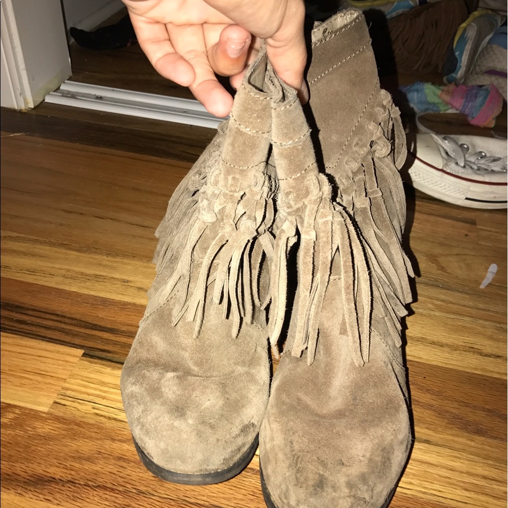 Heeled boots
