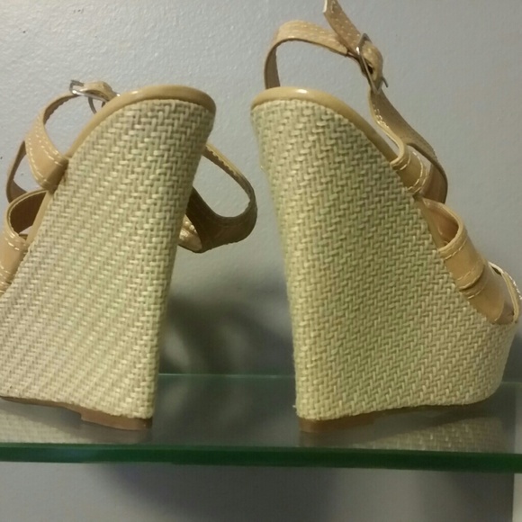 Sandals - Picture 2 of 3