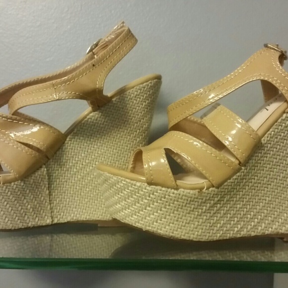 Sandals - Picture 3 of 3