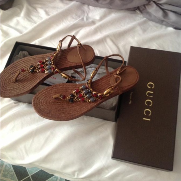 Gucci Scamosciato (zoo) brown/ champagne sandals - Picture 3 of 3