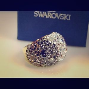 Swarovskk Chic Ring
