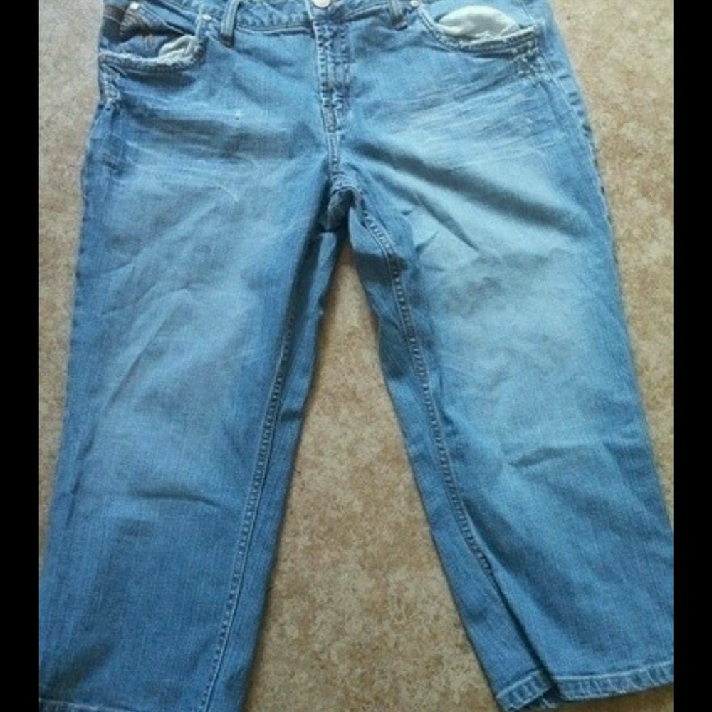 No Boundaries junior capris