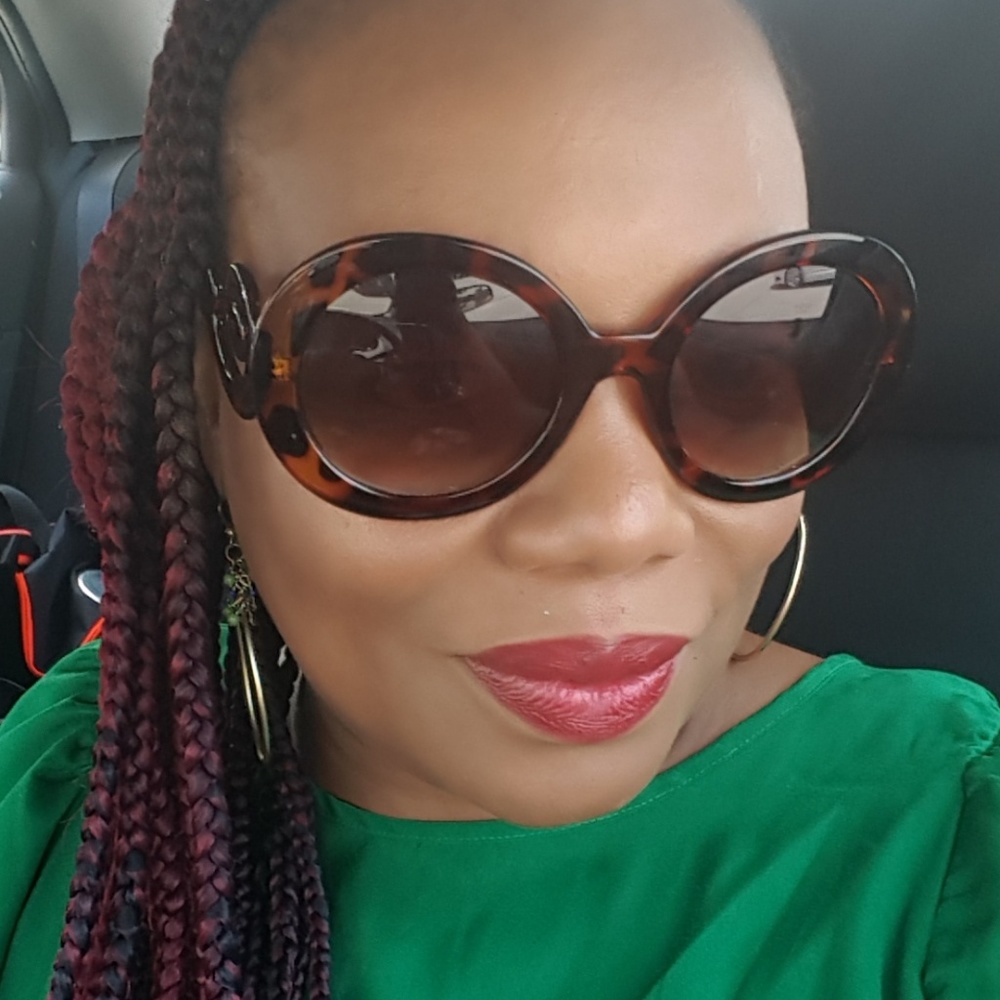 Meet your Posher, Ursula