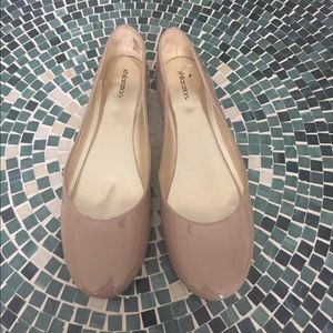 Patent Nude Flats