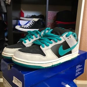 Nike SB Dunks "chrome ball lows"