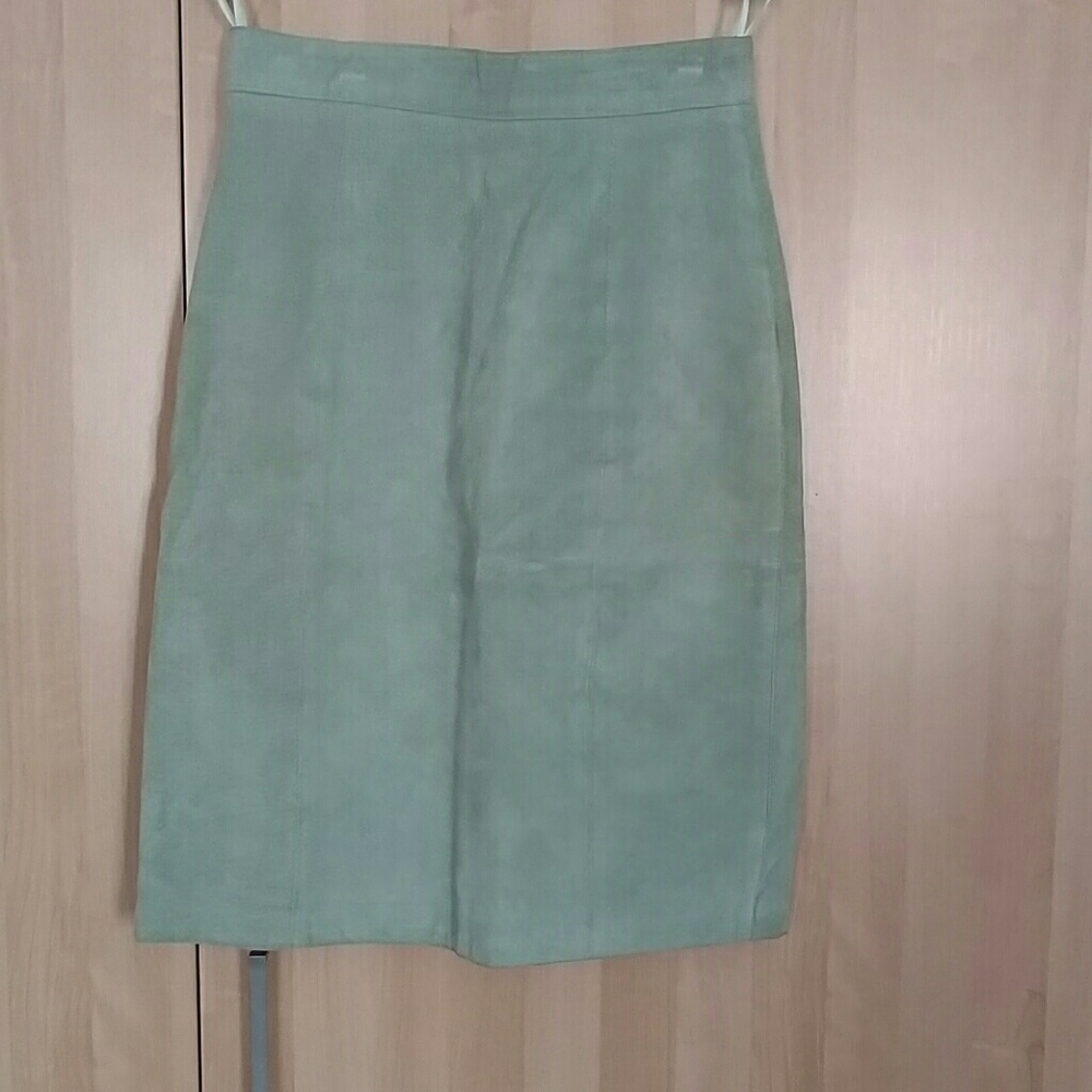 Vintage mint green leather suede skirt - Picture 1 of 3