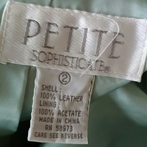 Vintage mint green leather suede skirt - Picture 3 of 3