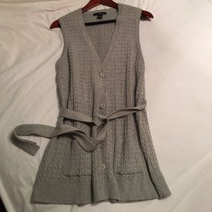 XL Heather Grey Sweater Vest with Belt