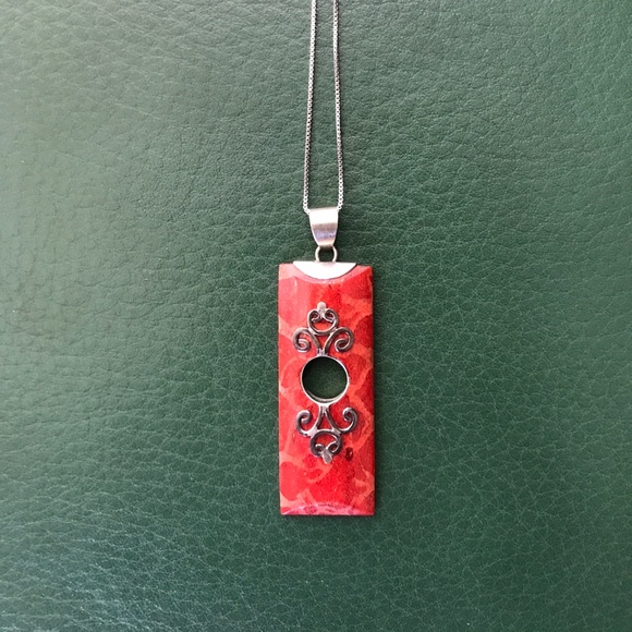 Jewelry - Silver necklace with coral and silver pendant
