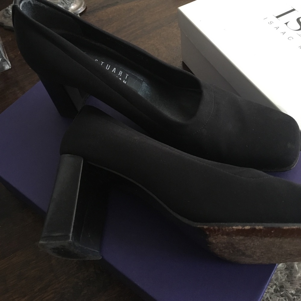Stuart Weitzman Pump - image 1