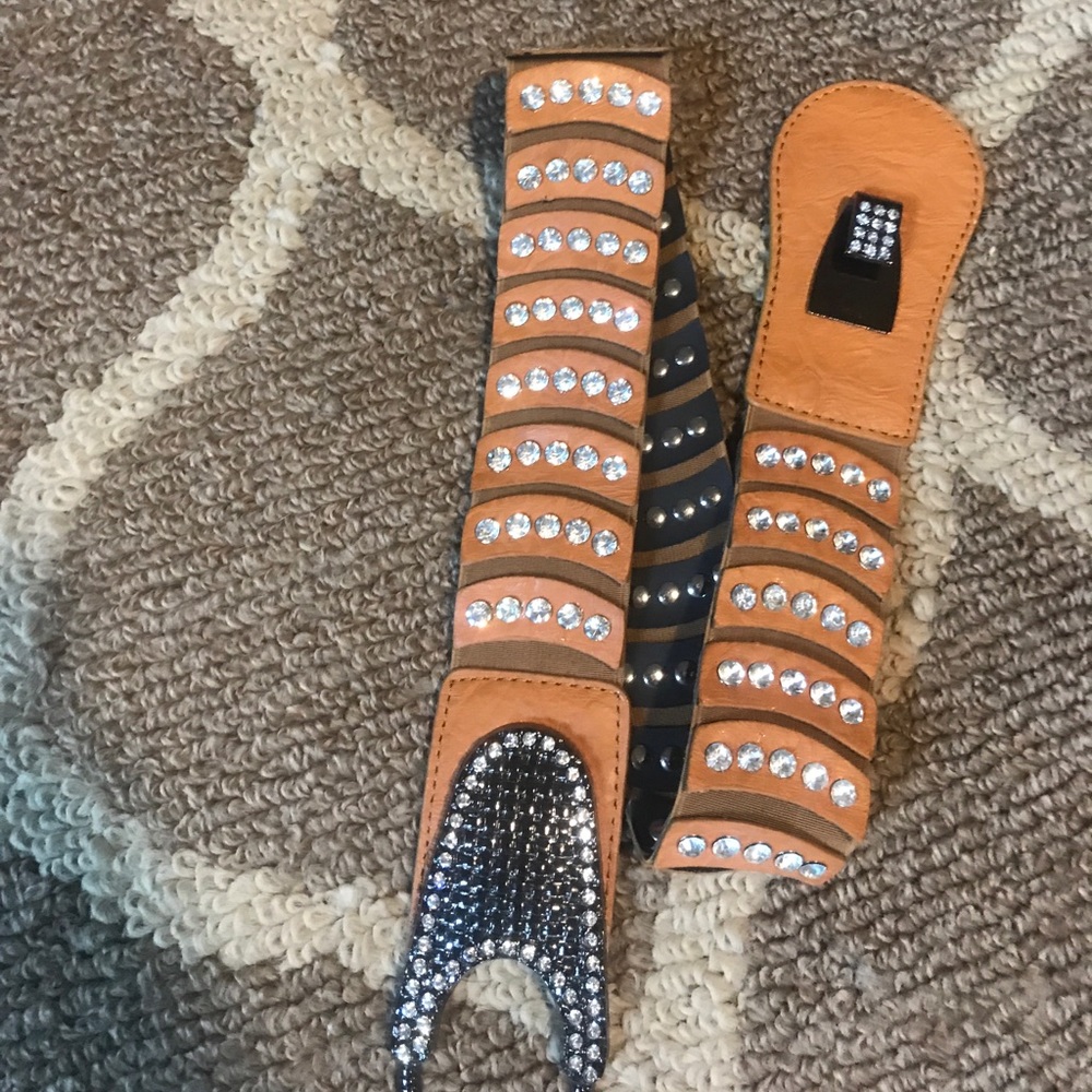 Tan rhinestone stretch belt