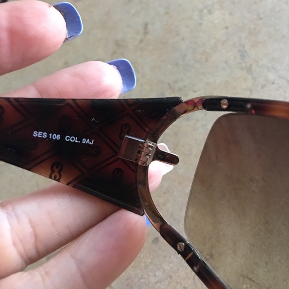 Escada tortoises shell & Gold ladies Sunglasses main image 5