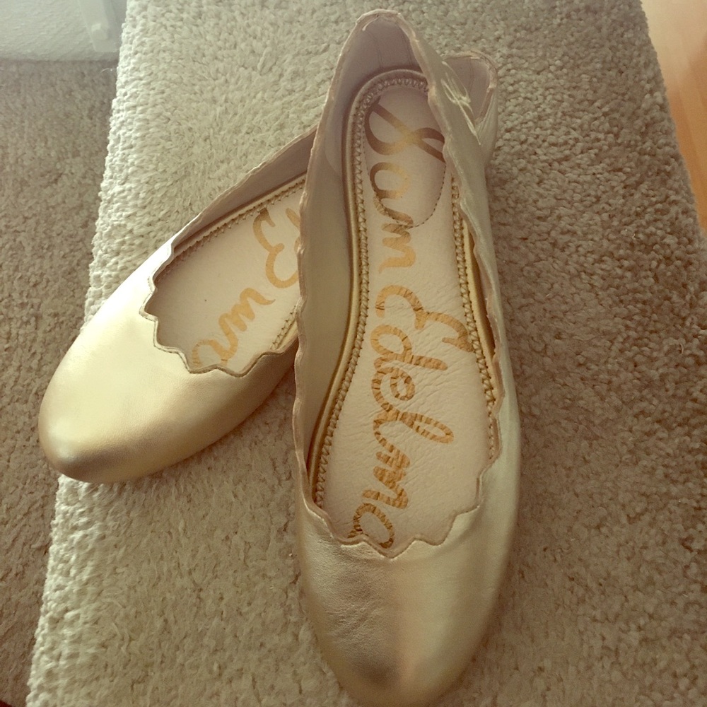 Sam Edelman Scalloped Flats