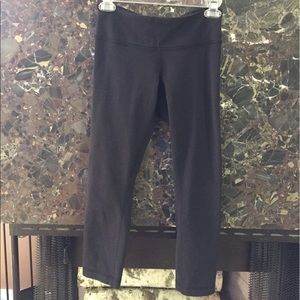 Lululemon crop size 4