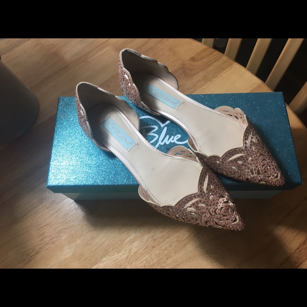 Adorable Betsey Johnson Flats SZ 6