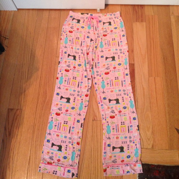 Nick &a Nora Pink Fashion PJ Set - Picture 2 of 2