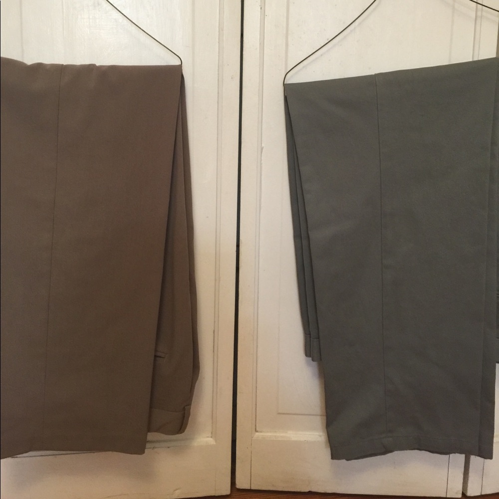 34/32 slacks Dockers