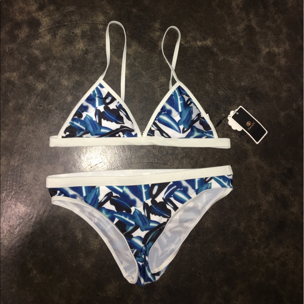 Leaf printed bikini