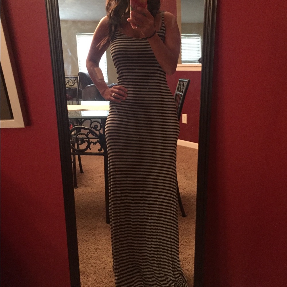 Black and grey stripped maxi dress
