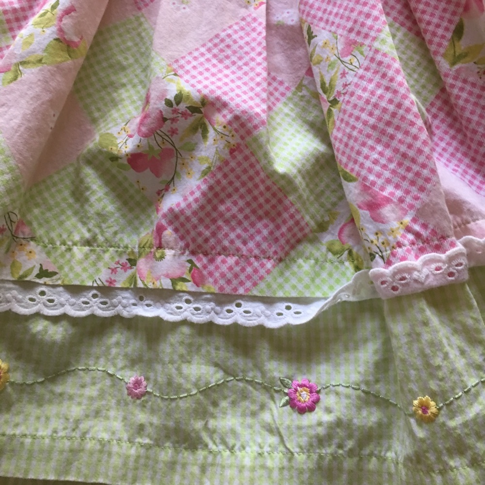 Girl's patchwork pattern sundress - Picture 3 of 4