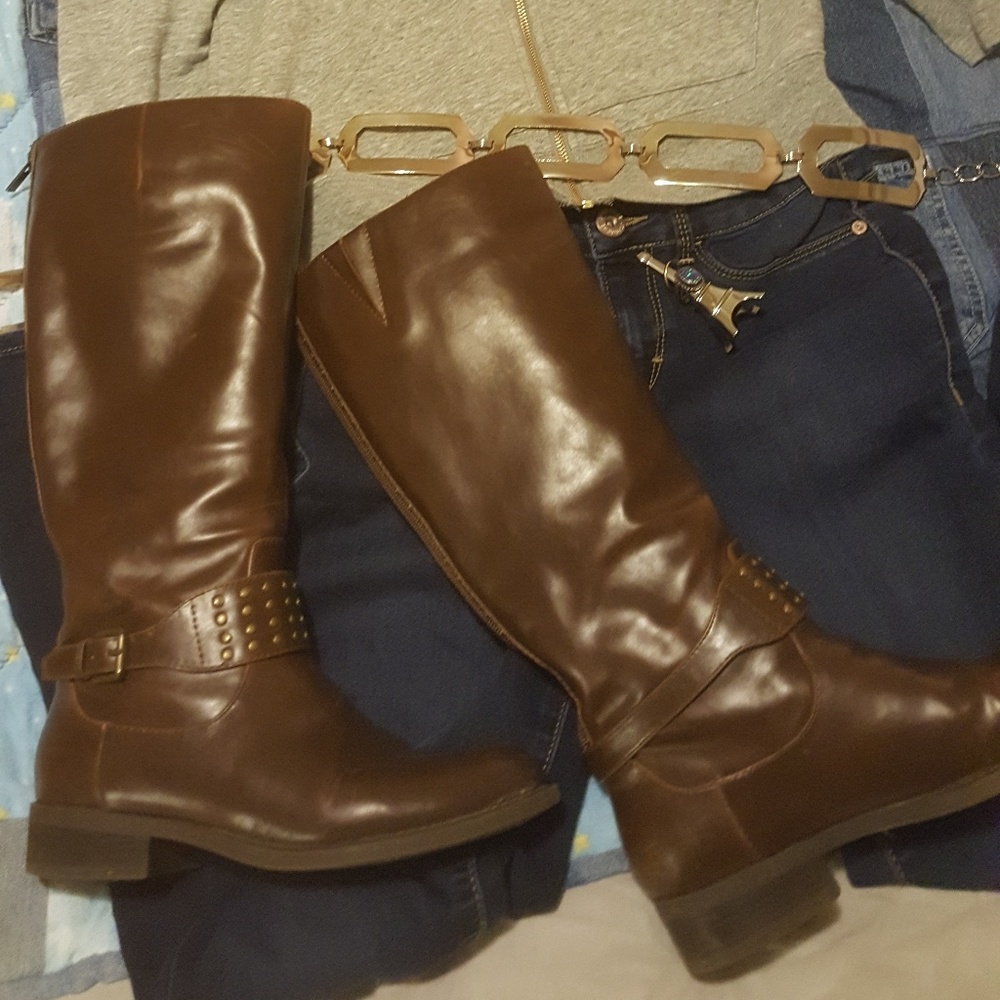 Brown boots