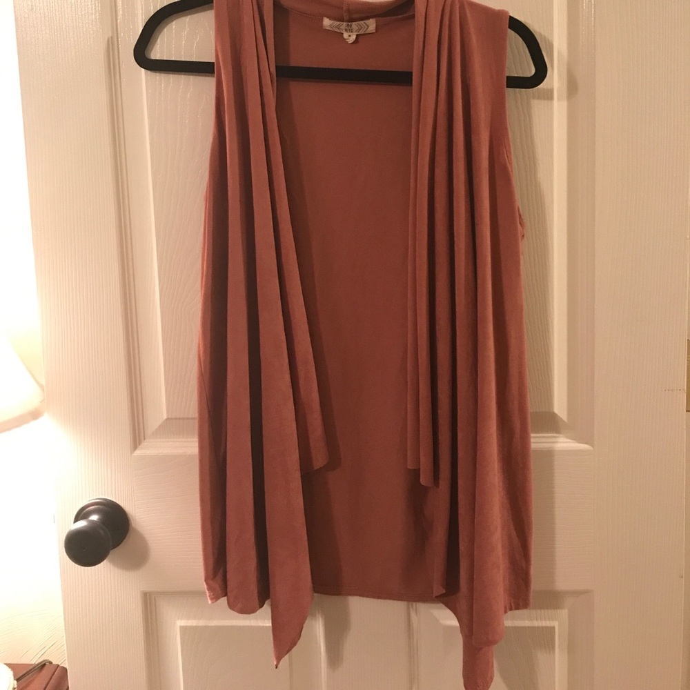Dusty pink suede vest