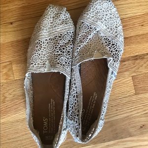White Lace Toms Size 7.5
