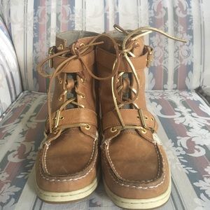 7.5 Sperry high top boat boots