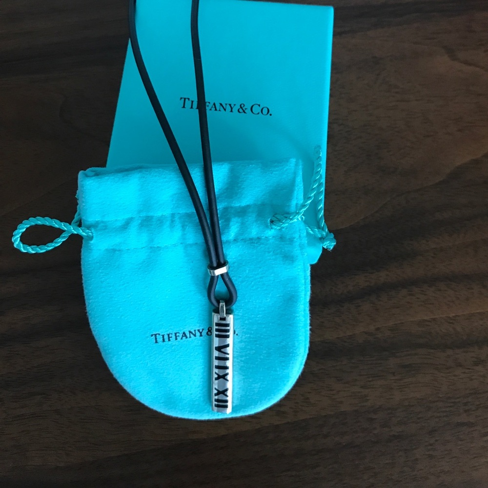 Authentic Tiffany necklace 16 inches long