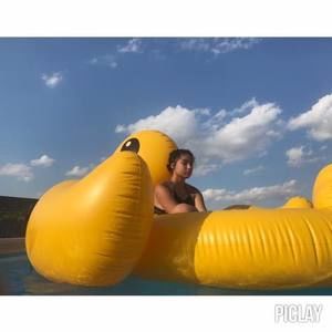 Meet your Posher, April