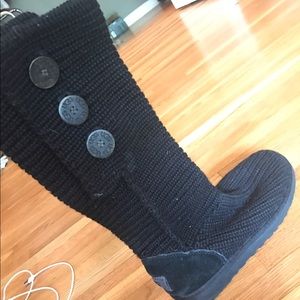 Size 7 Black Woven Tall Uggs