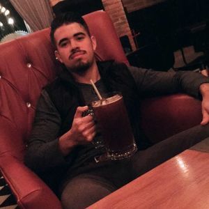 Meet your Posher, Estevan