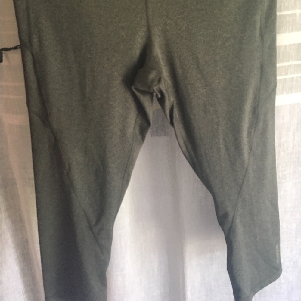 Cropped Elastic Workout Pants