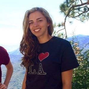 Meet your Posher, Alyssa