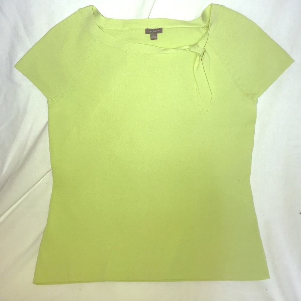 Ann Taylor light green dressy top with tie detail
