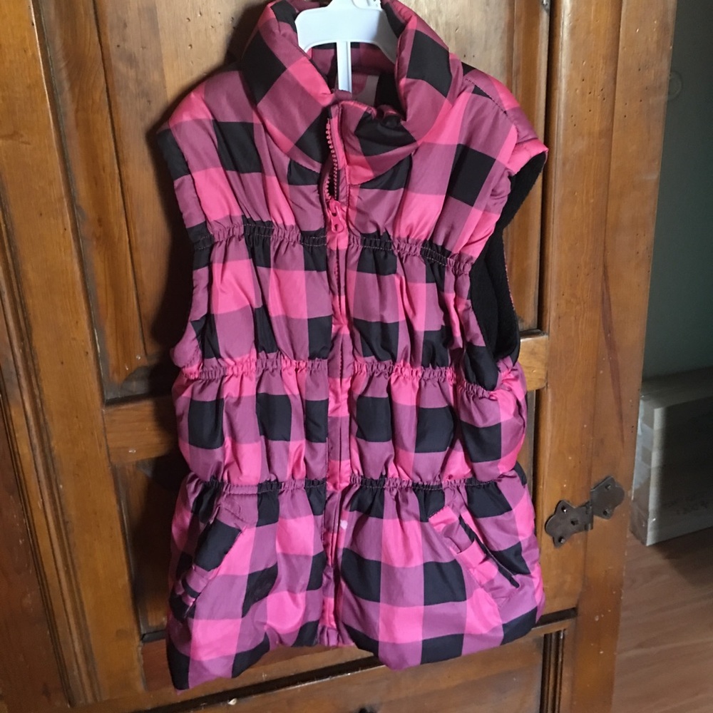 Girl's puffer vest, size 7/8
