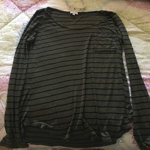 🎈SALE🎈Splendid long sleeve Henley shirt