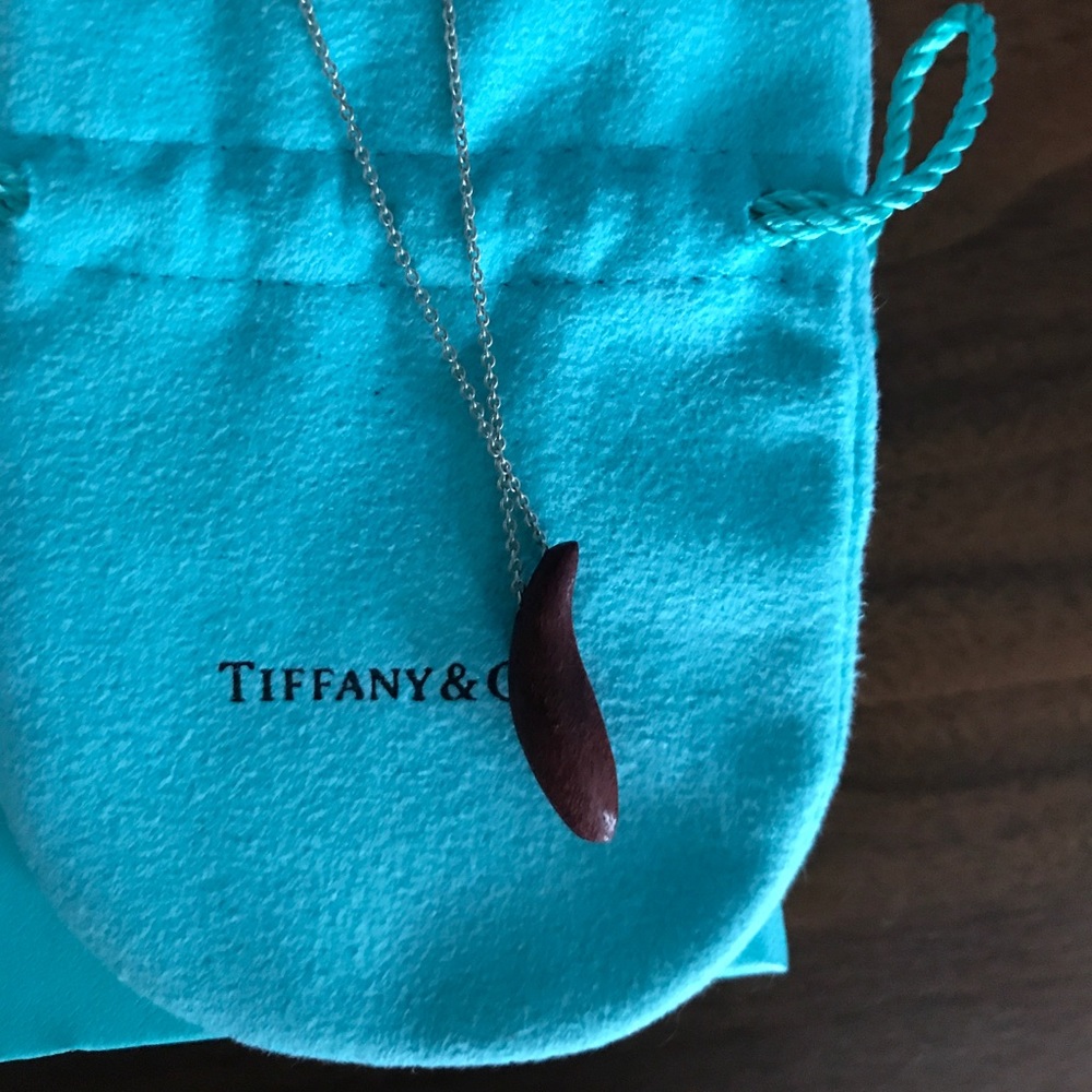 Authentic Tiffany necklace 16inches