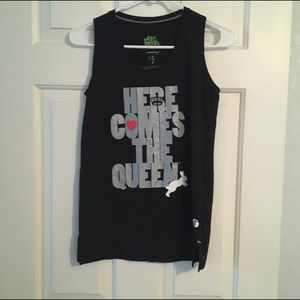 Raw Threads Here Comes The Queen Equilibrium Tank